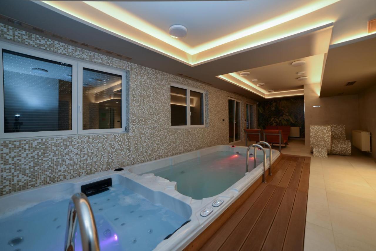 Laguna 36 Lux *